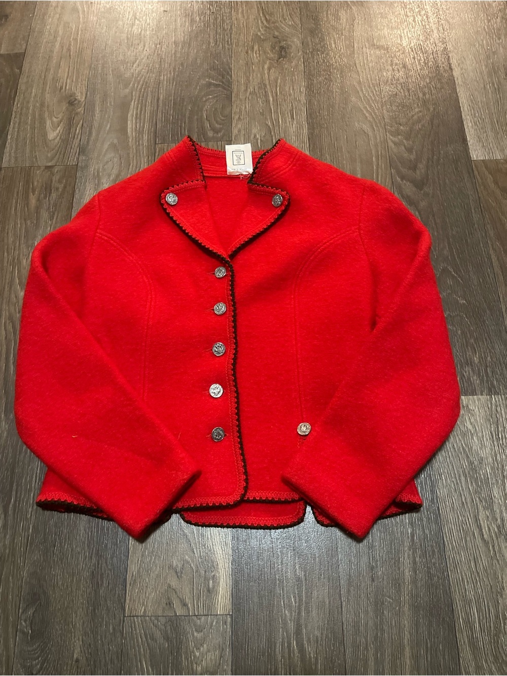 Münchner Strickmoden Classic Red Women's Buttoned Jacket